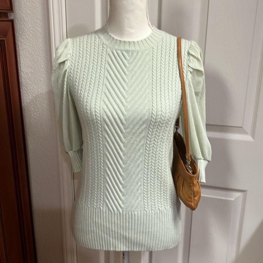 On Twelfth Light Green mint  Knit Sweater Size:S